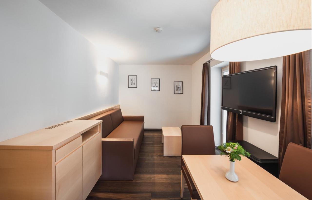 Hotel Bischofhof - Bistro Jasmin Кьюза Экстерьер фото