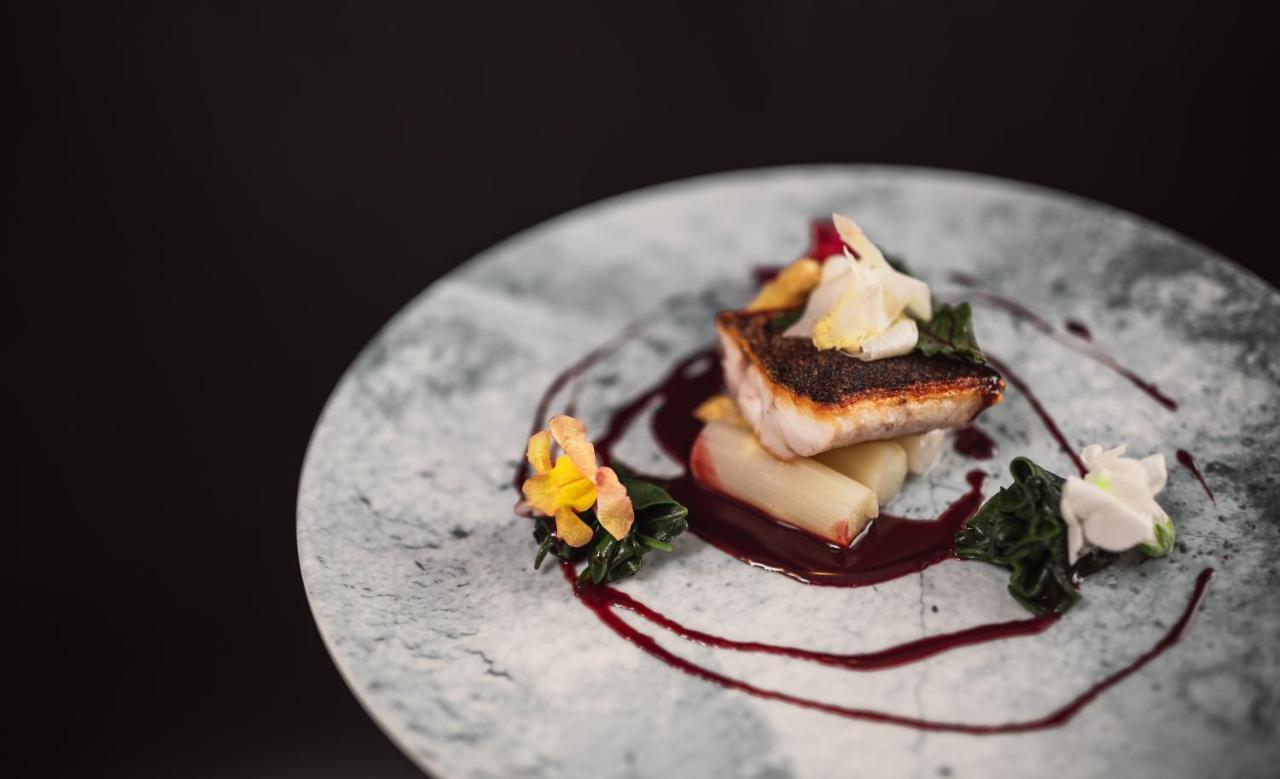 Hotel Bischofhof - Bistro Jasmin Кьюза Экстерьер фото