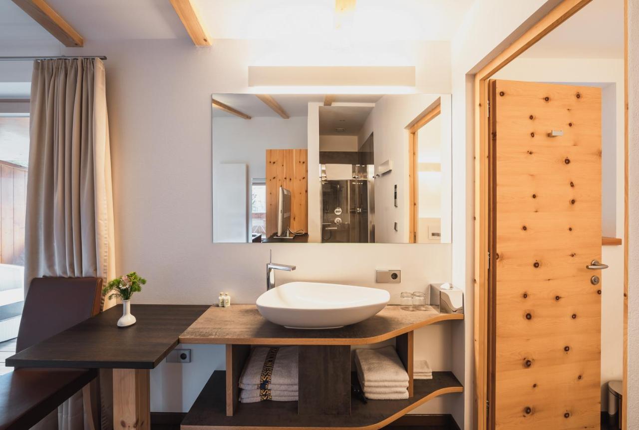 Hotel Bischofhof - Bistro Jasmin Кьюза Экстерьер фото