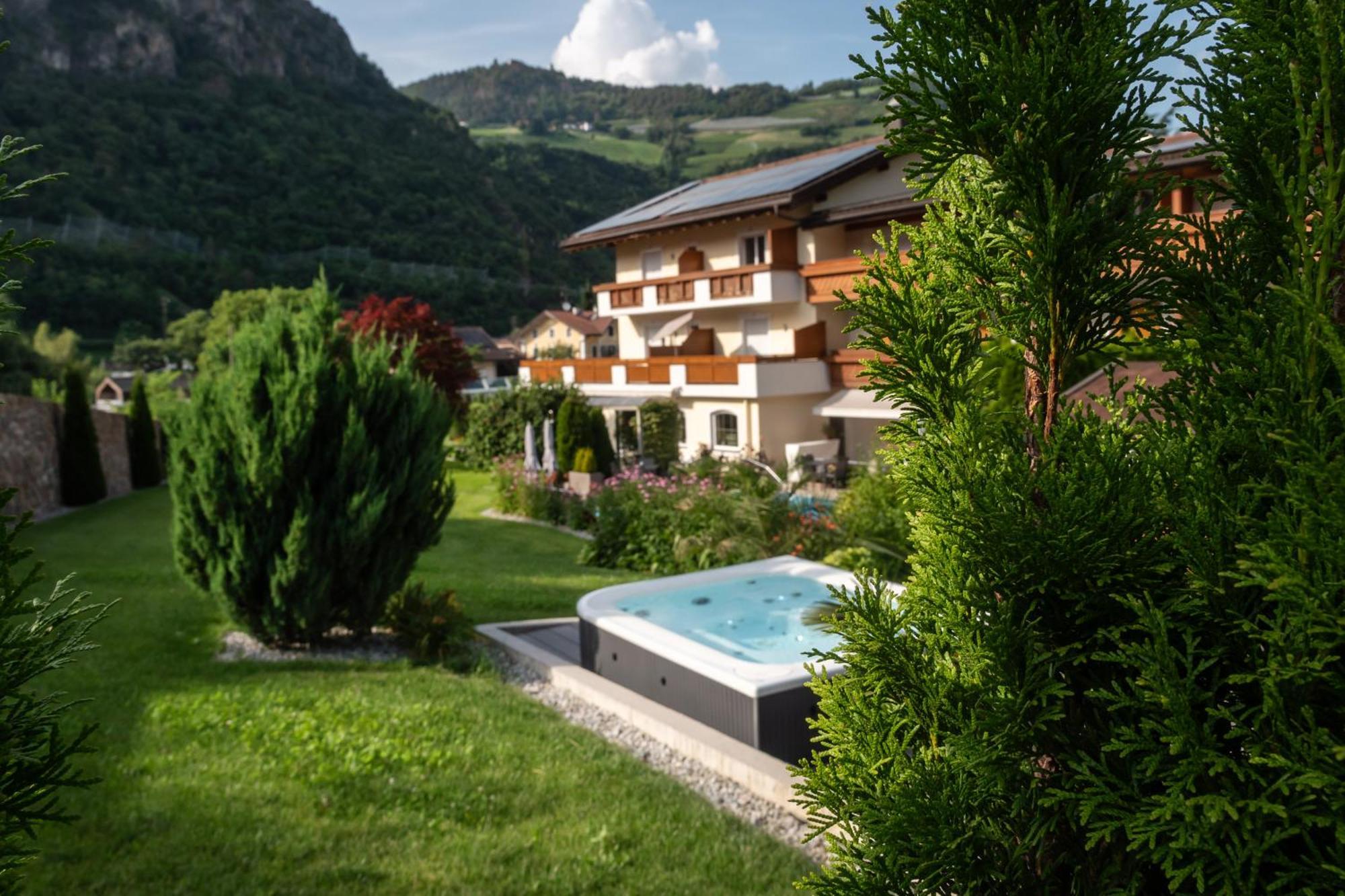 Hotel Bischofhof - Bistro Jasmin Кьюза Экстерьер фото
