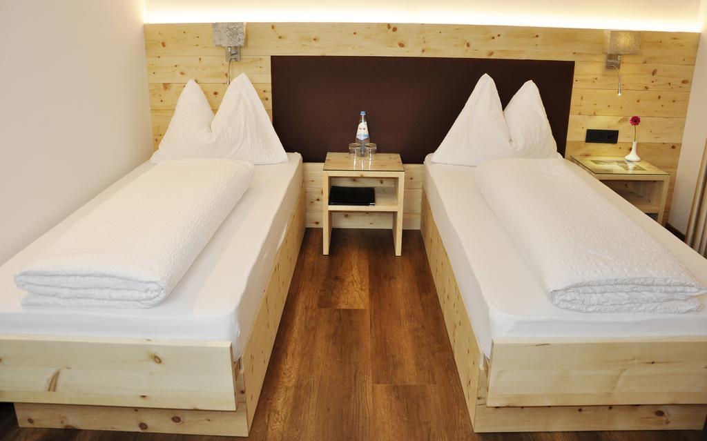 Hotel Bischofhof - Bistro Jasmin Кьюза Экстерьер фото